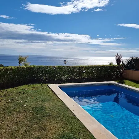 Apartamento Con Terraza, Vistas Al Mar En *