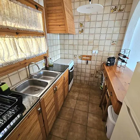 Διαμέρισμα Apartamento Con Terraza, Vistas Al Mar En *